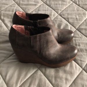 Dr. Scholls Wedge Booties